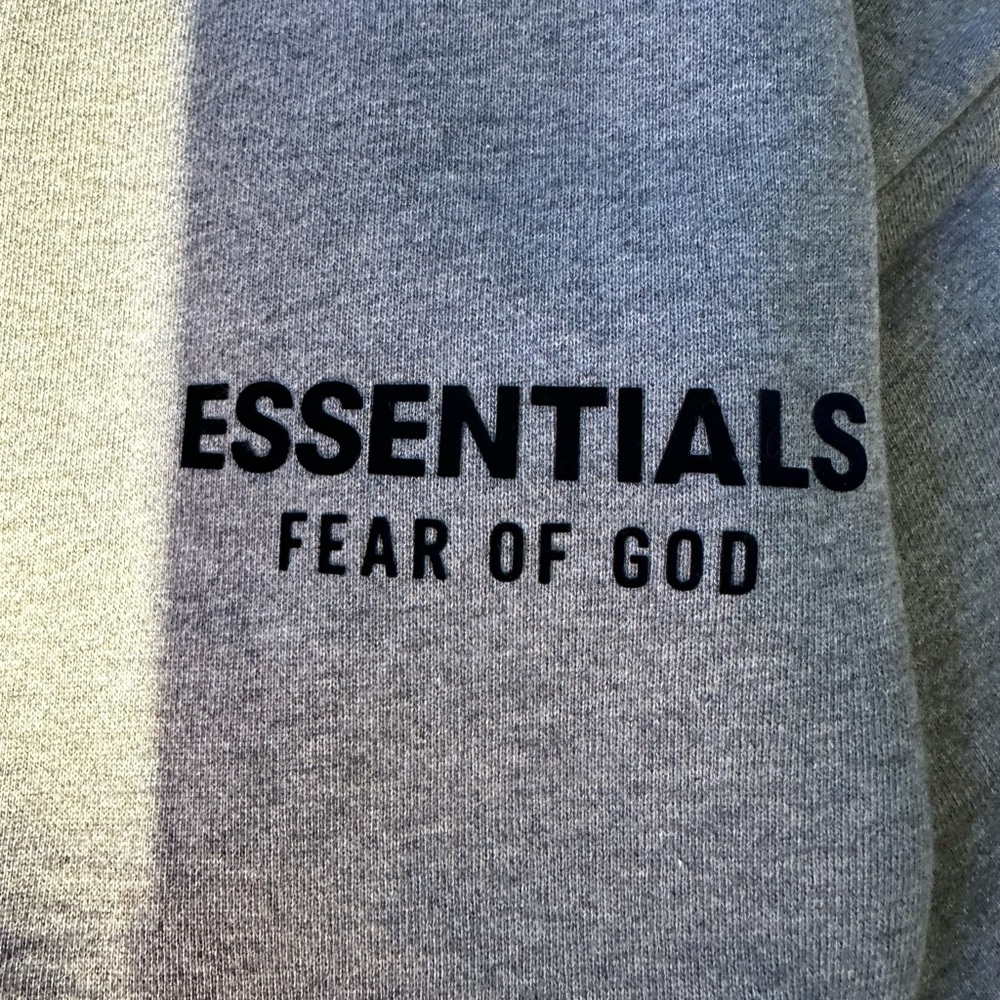 NWT Essentials Fear of God Heather Grey Hoodie Size Medium - Picture 2 of 7
